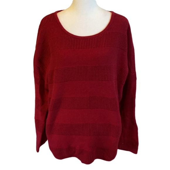 Banana Republic Factory crew neck sweater. Size L. Red patterned striped. - Picture 1 of 16
